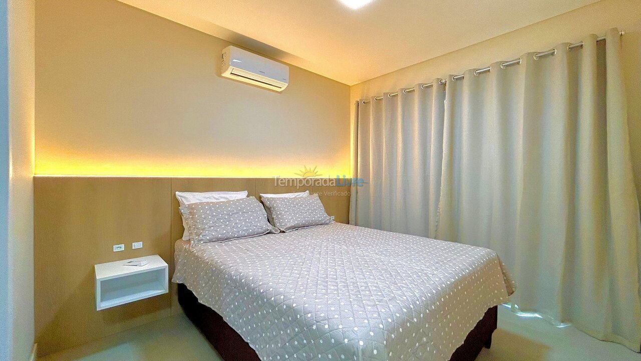 Apartamento para aluguel de temporada em Bombinhas (Canto Grande)