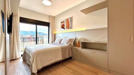 067 - Apartamento em Bombas, muito conforto e espaço.