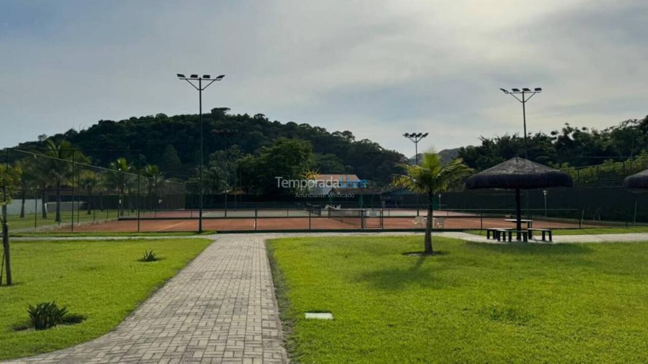 Casa para aluguel de temporada em Caraguatatuba (Massaguaçu)
