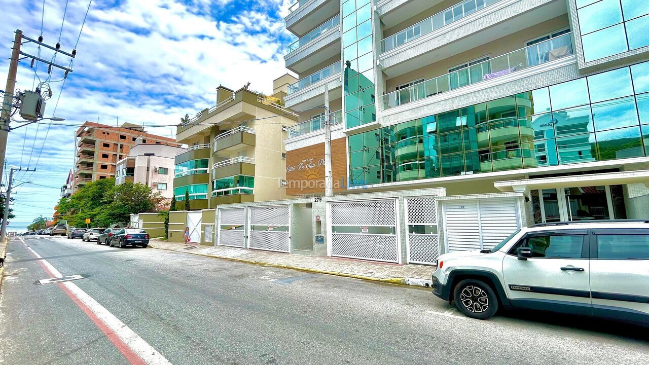Apartamento para aluguel de temporada em Bombinhas (Praia de Bombas)