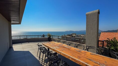 130 - High Standard Apartment Bombas Beach