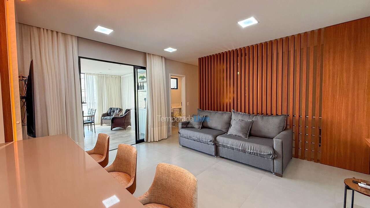 Apartamento para aluguel de temporada em Bombinhas (Praia de Bombas)