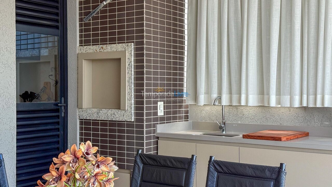 Apartamento para aluguel de temporada em Bombinhas (Praia de Bombas)