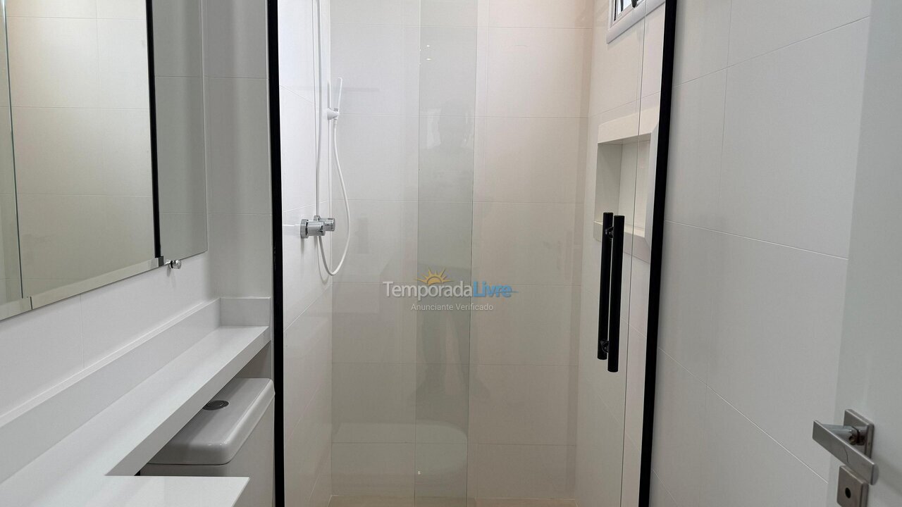 Apartamento para alquiler de vacaciones em Bombinhas (Praia de Bombas)