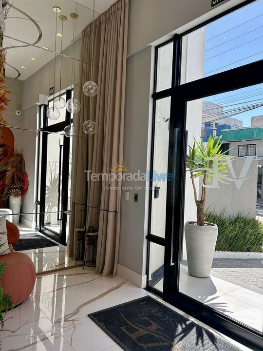Apartamento para aluguel de temporada em Bombinhas (Praia de Bombas)