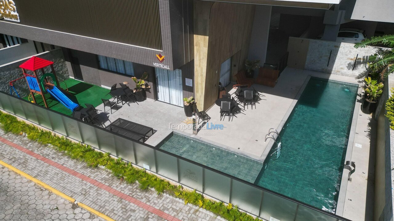 Apartamento para aluguel de temporada em Bombinhas (Praia de Bombas)