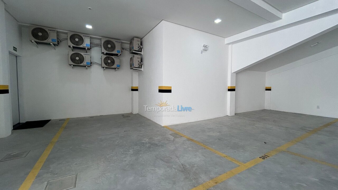 Apartamento para aluguel de temporada em Bombinhas (Praia de Bombas)