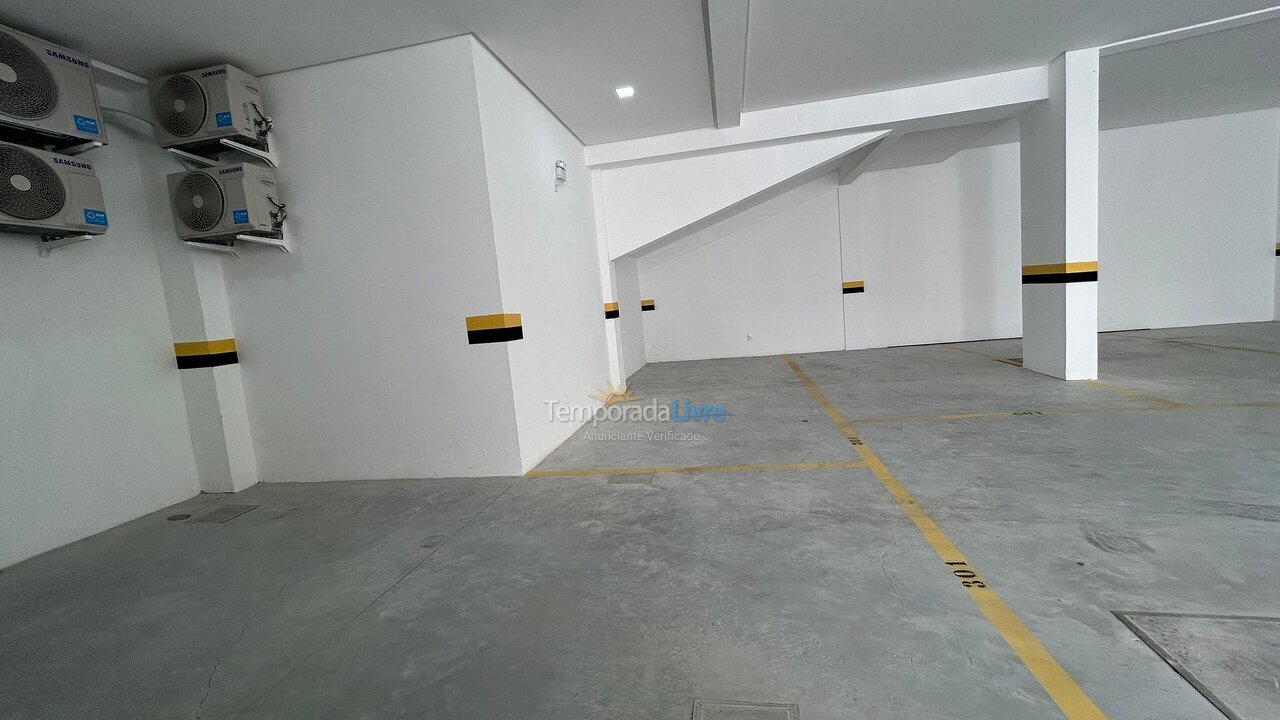 Apartamento para aluguel de temporada em Bombinhas (Praia de Bombas)