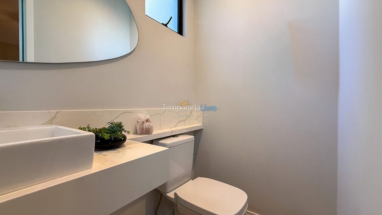 Apartamento para aluguel de temporada em Bombinhas (Praia de Bombas)