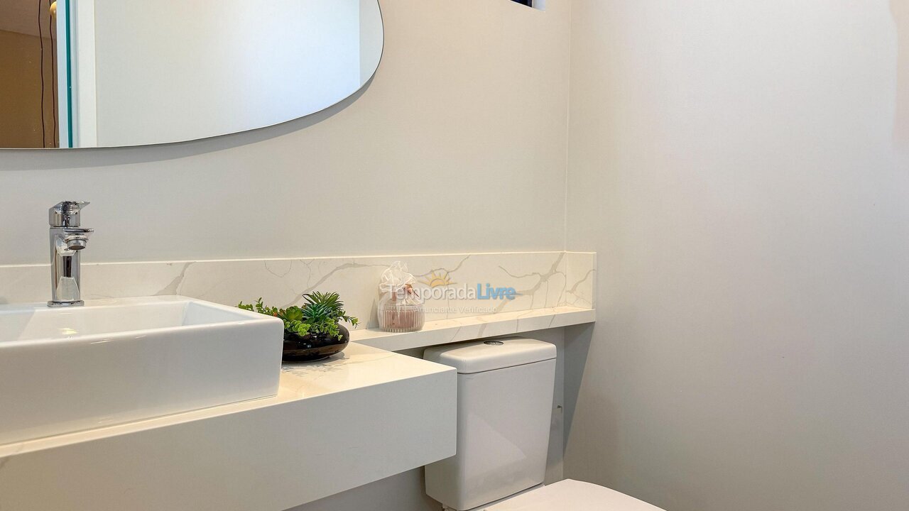 Apartamento para aluguel de temporada em Bombinhas (Praia de Bombas)