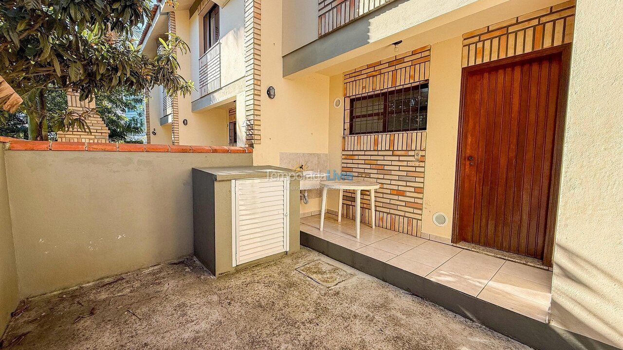Apartment for vacation rental in Bombinhas (Praia de Bombas)