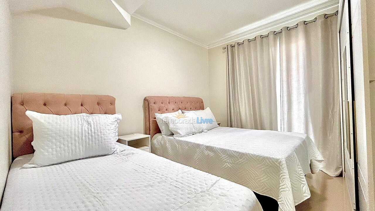Apartment for vacation rental in Bombinhas (Praia de Bombas)