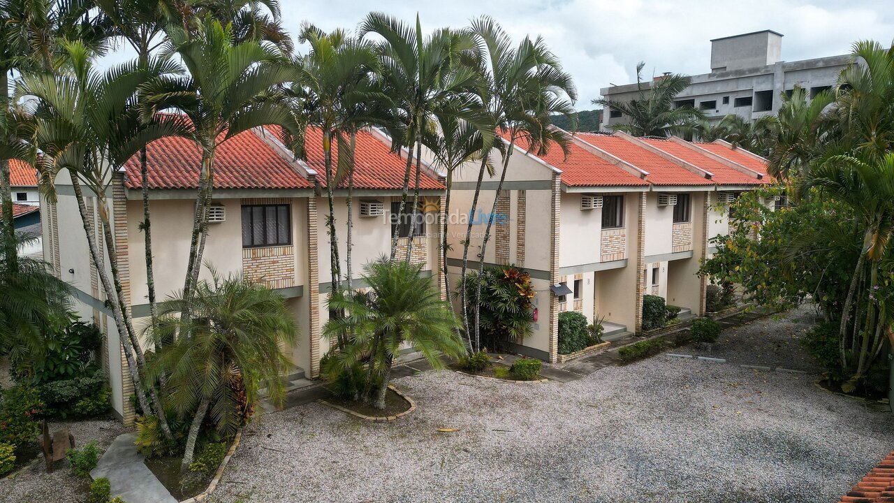 Apartment for vacation rental in Bombinhas (Praia de Bombas)