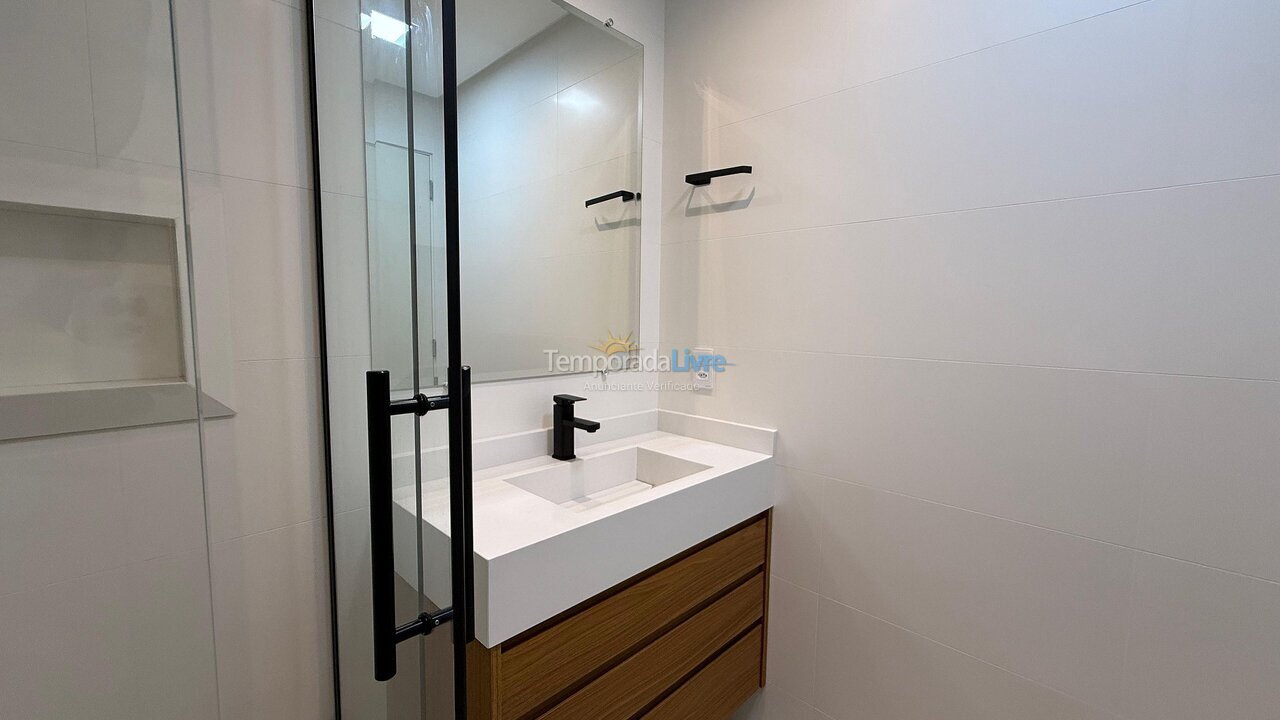 Apartamento para alquiler de vacaciones em Bombinhas (Praia de Bombas)