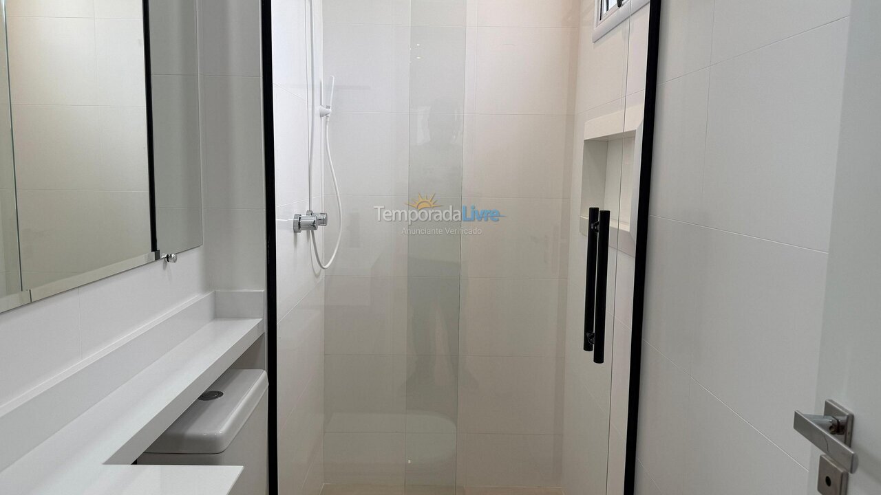 Apartamento para alquiler de vacaciones em Bombinhas (Praia de Bombas)