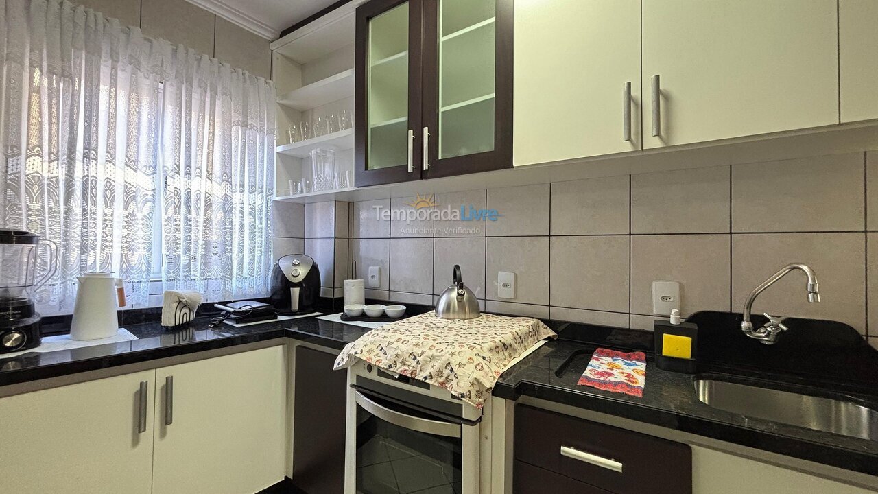 Apartamento para aluguel de temporada em Bombinhas (Praia de Bombinhas)
