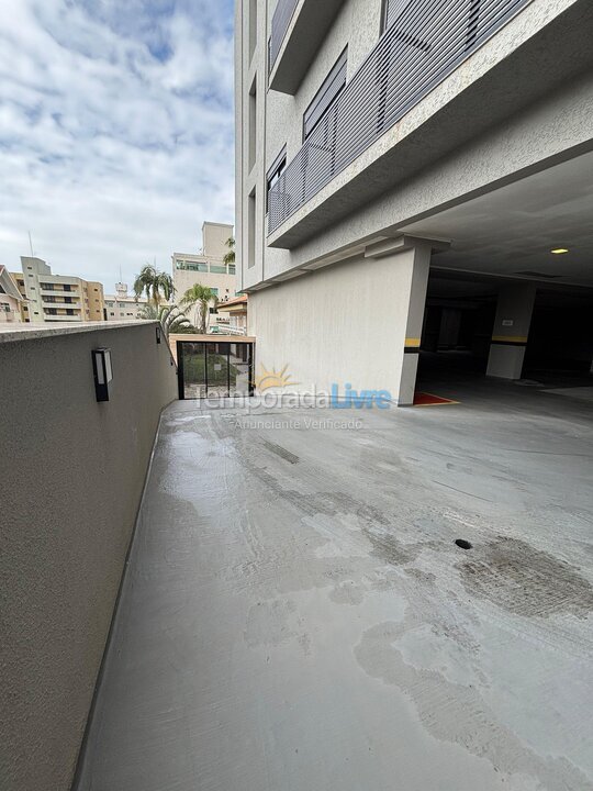 Apartamento para aluguel de temporada em Bombinhas (Praia de Bombas)