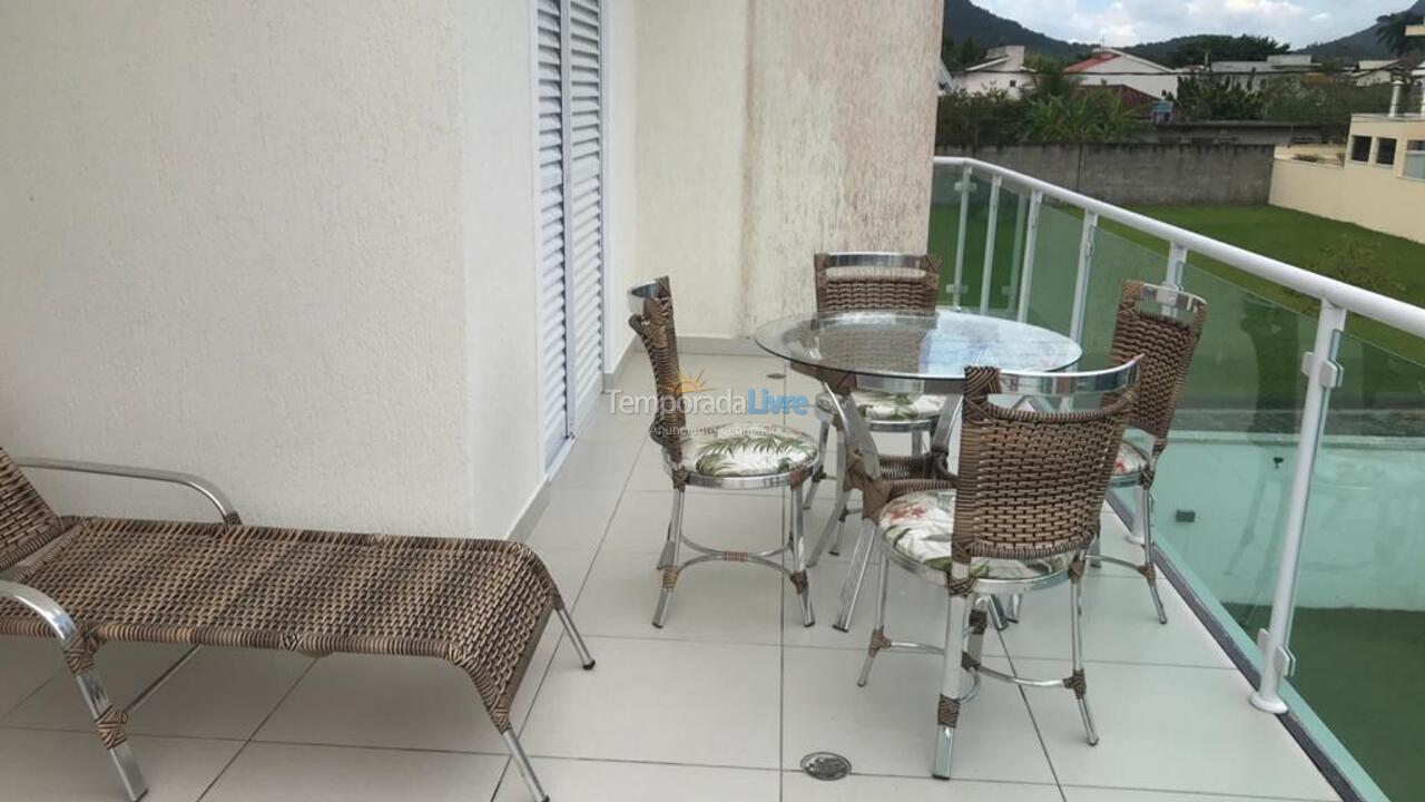 Casa para aluguel de temporada em Caraguatatuba (Massaguaçu)