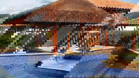 Piscina do condomínio