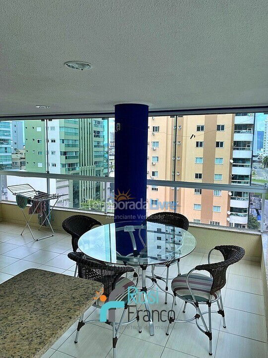Apartamento para aluguel de temporada em Itapema (Meia Praia Segunda Quadra Mar)