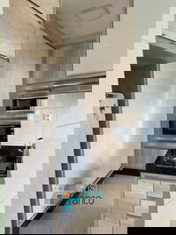 Apartamento 4 dormitórios vista mar Meia Praia SC