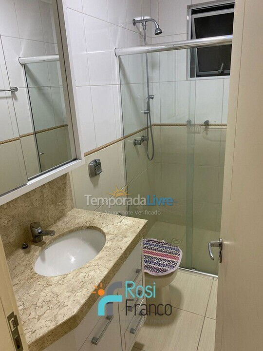 Apartamento para aluguel de temporada em Itapema (Meia Praia Segunda Quadra Mar)