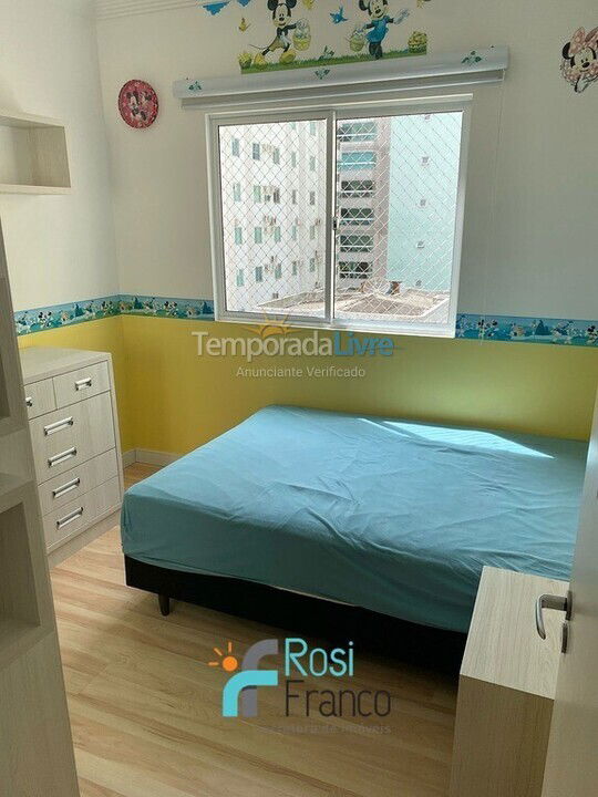 Apartamento para aluguel de temporada em Itapema (Meia Praia Segunda Quadra Mar)