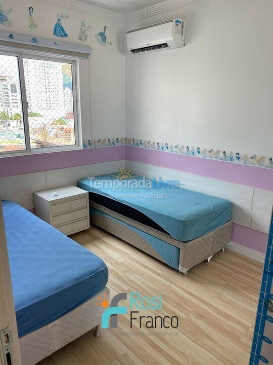 Apartamento para aluguel de temporada em Itapema (Meia Praia Segunda Quadra Mar)