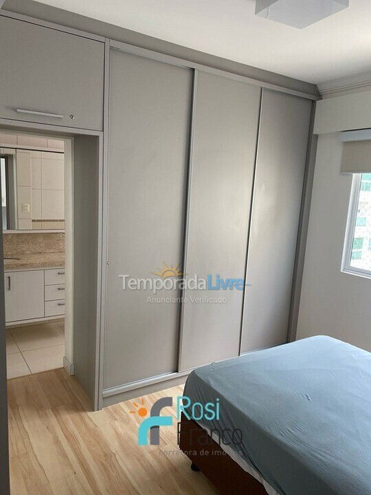 Apartamento para aluguel de temporada em Itapema (Meia Praia Segunda Quadra Mar)