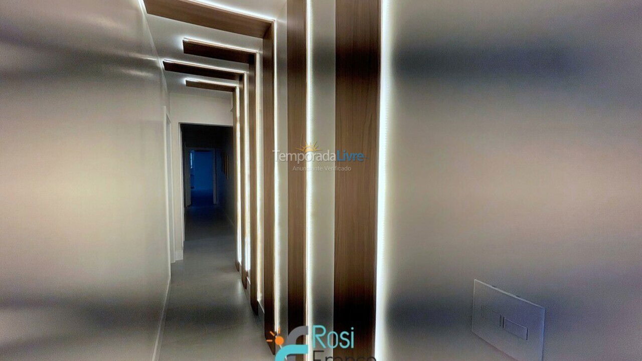 Apartment for vacation rental in Itapema (Meia Praia)