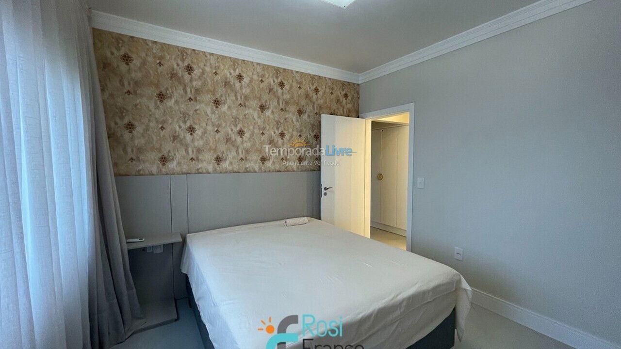 Apartment for vacation rental in Itapema (Meia Praia)