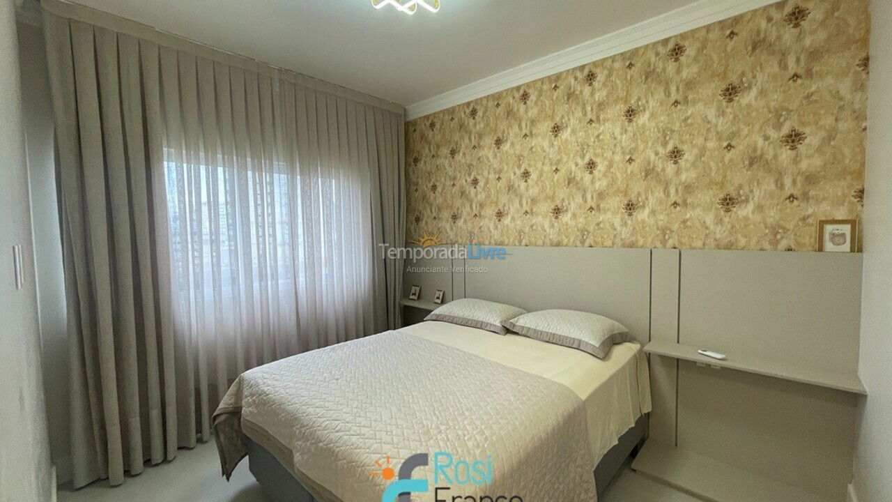 Apartment for vacation rental in Itapema (Meia Praia)