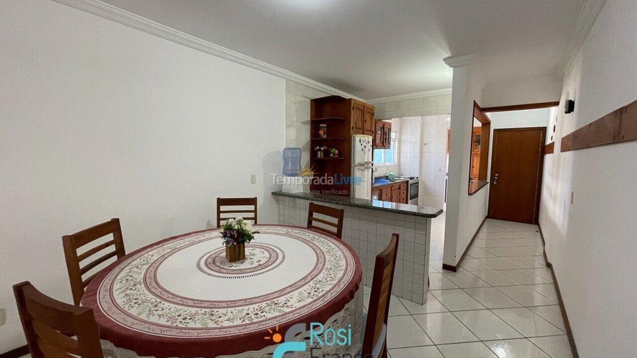 Apartamento para aluguel de temporada em Itapema (Centro Frente Mar)