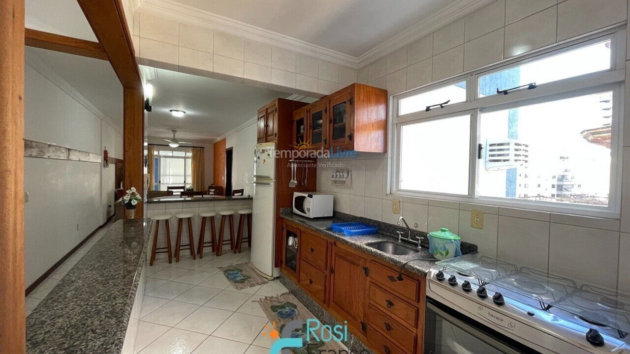 Apartamento para aluguel de temporada em Itapema (Centro Frente Mar)
