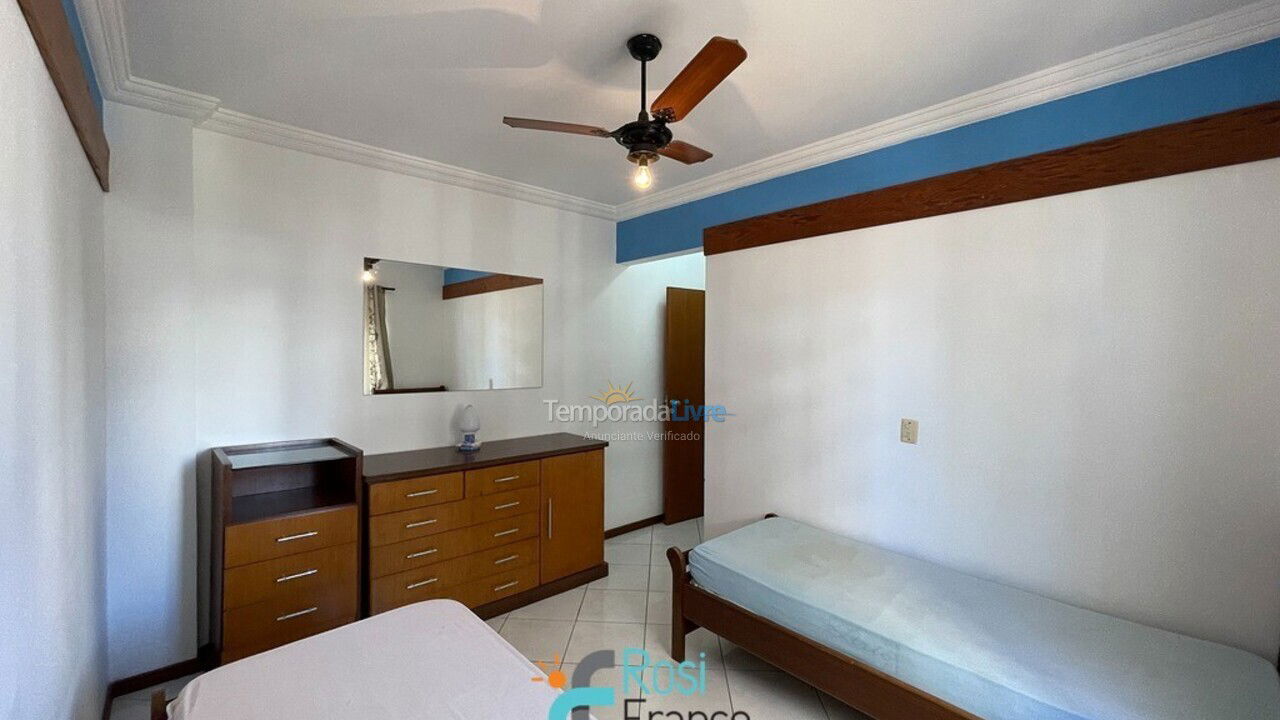 Apartamento para aluguel de temporada em Itapema (Centro Frente Mar)