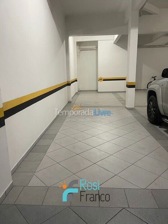 Apartamento para aluguel de temporada em Itapema (Centro Frente Mar)