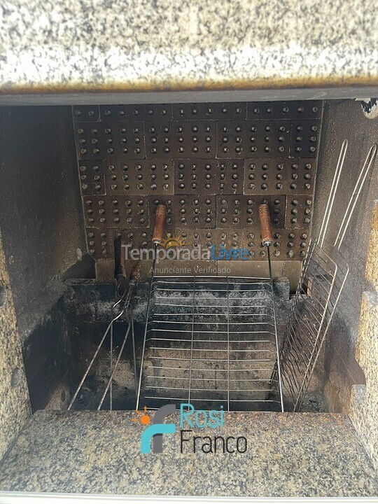 Apartamento para aluguel de temporada em Itapema (Centro Frente Mar)