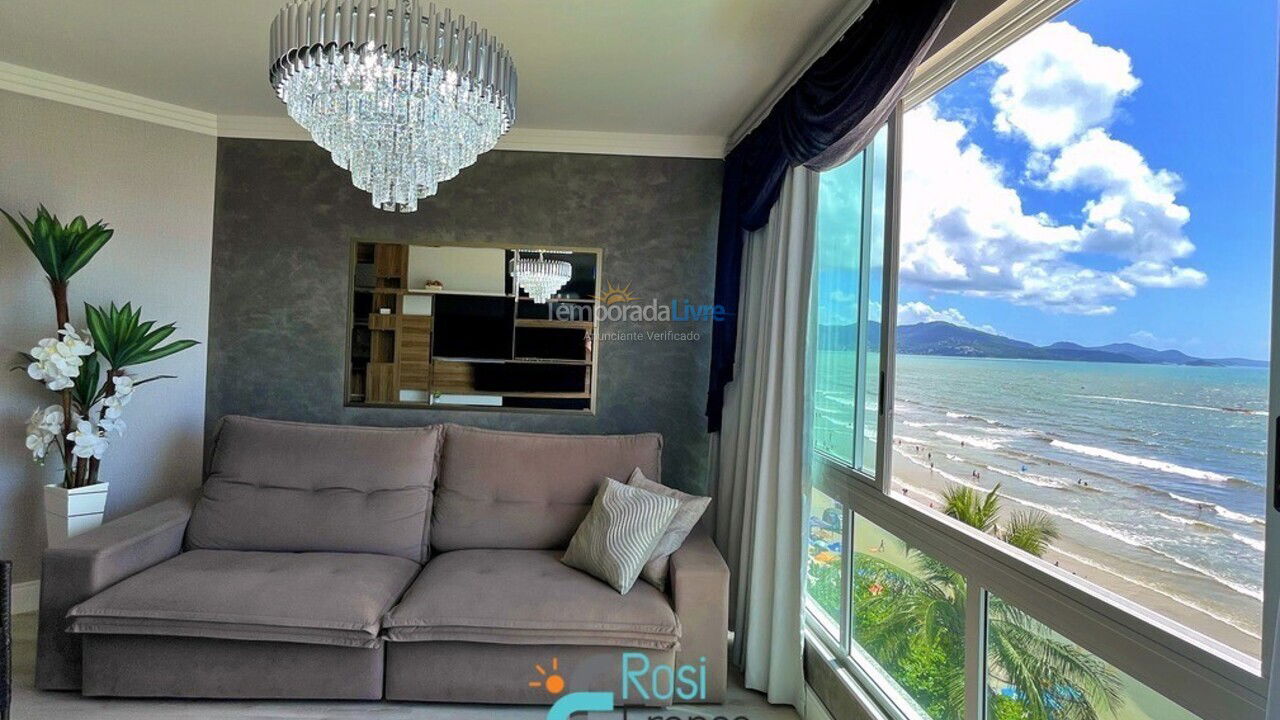 Apartamento para aluguel de temporada em Itapema (Meia Praia Frente Mar)