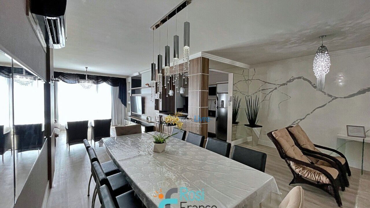 Apartamento para aluguel de temporada em Itapema (Meia Praia Frente Mar)