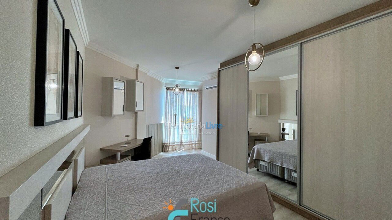 Apartamento para aluguel de temporada em Itapema (Meia Praia Frente Mar)