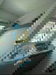 Apartamento con 4 suites y vista al mar en Meia Praia, SC