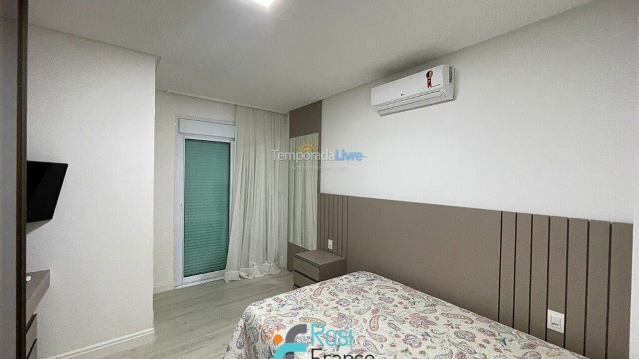 Apartamento para alquiler de vacaciones em Itapema (Meia Praia Quadra do Mar)