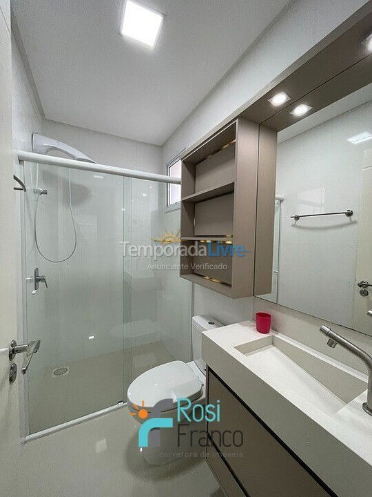 Apartamento para alquiler de vacaciones em Itapema (Meia Praia Quadra do Mar)