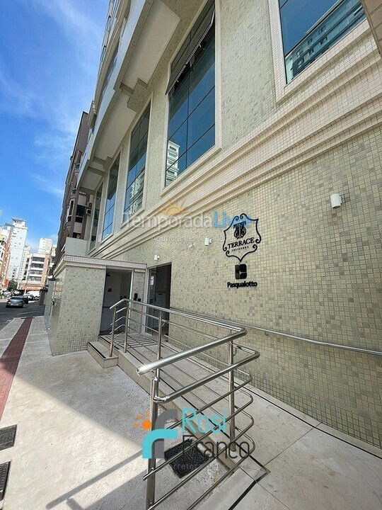 Apartamento para alquiler de vacaciones em Itapema (Meia Praia Quadra do Mar)