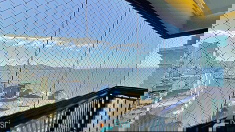 Apartamento 3 suites vista al mar Itapema Meia Praia