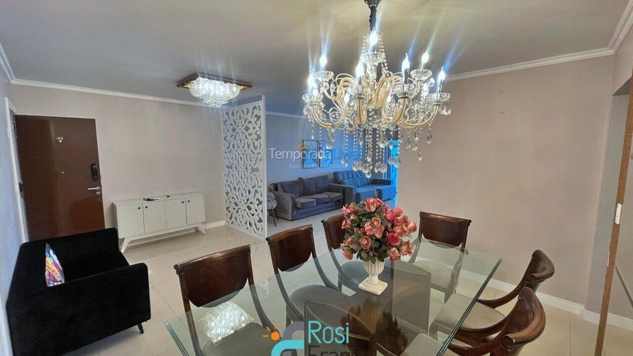 Apartamento para aluguel de temporada em Itapema (Meia Praia Frente Mar)