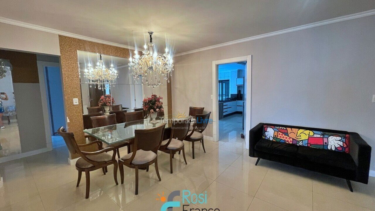 Apartamento para aluguel de temporada em Itapema (Meia Praia Frente Mar)