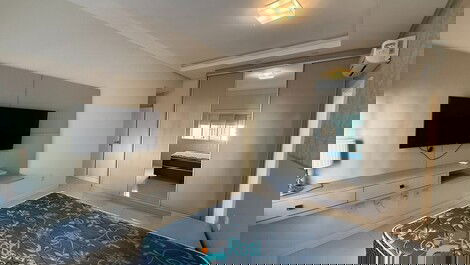 Apartamento de 5 suites con vista al mar, Meia Praia, SC.