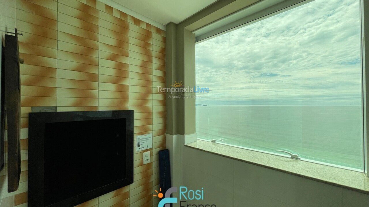 Apartamento para aluguel de temporada em Itapema (Meia Praia Quadra do Mar)