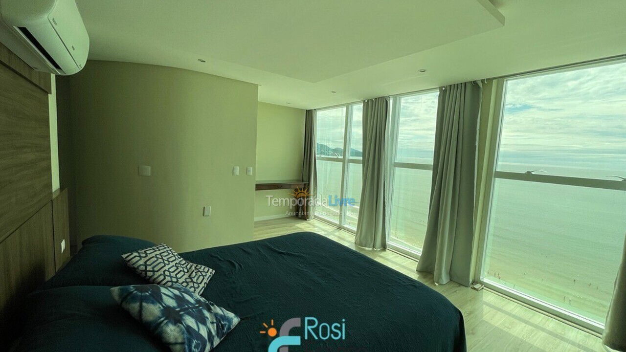 Apartamento para aluguel de temporada em Itapema (Meia Praia Quadra do Mar)